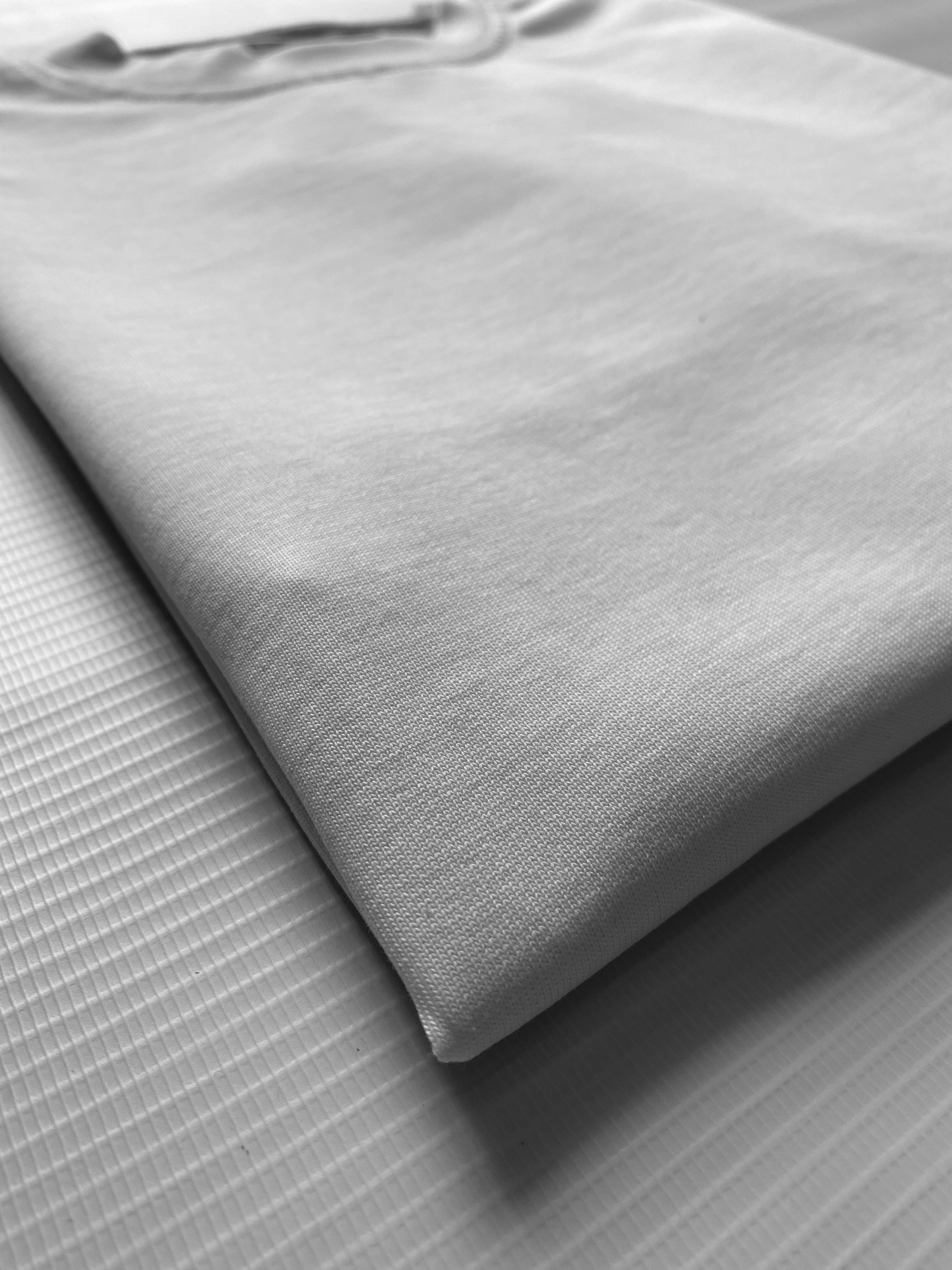 WHITE BASIC OVERSIZED TEE