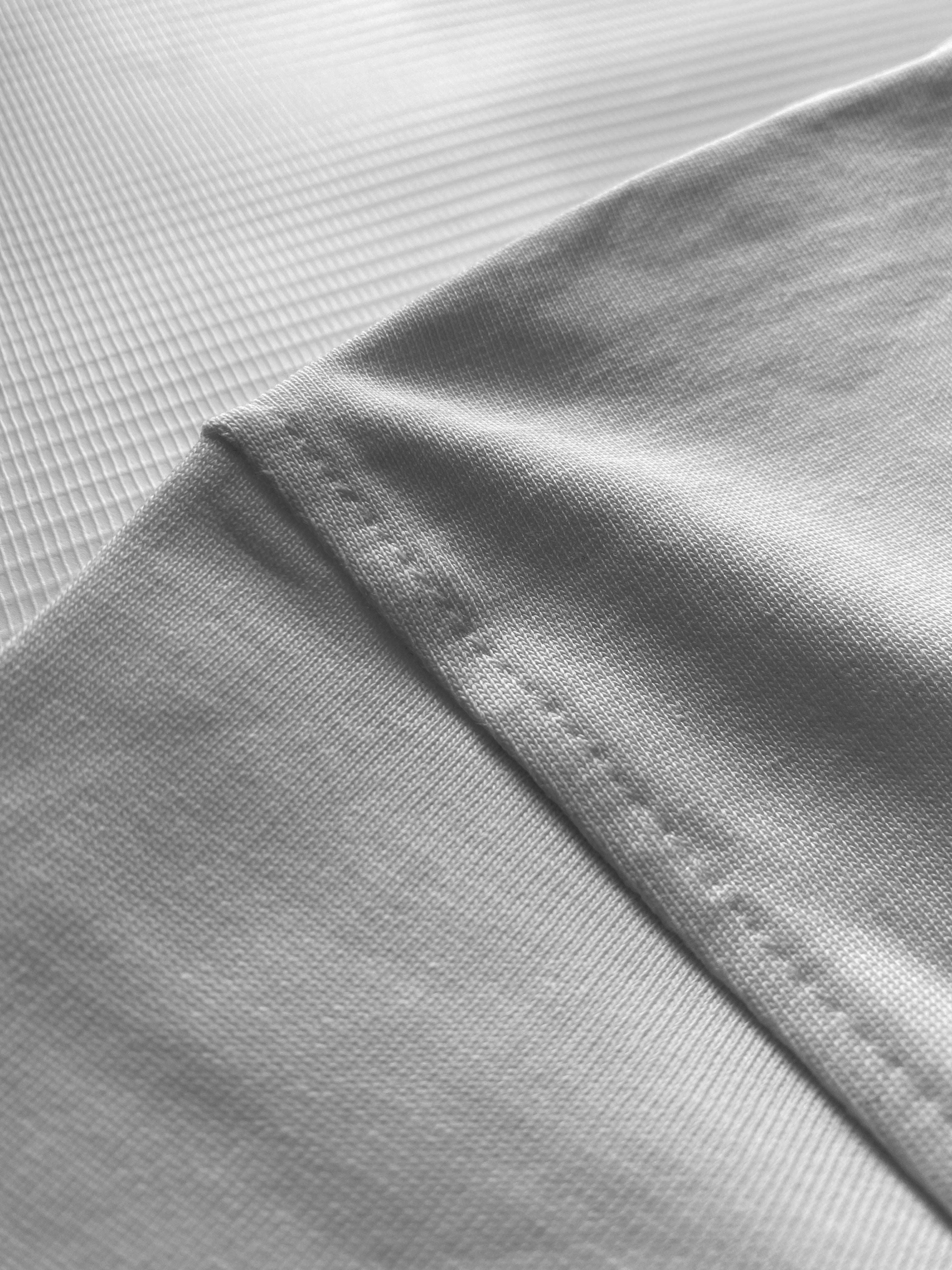 WHITE BASIC OVERSIZED TEE