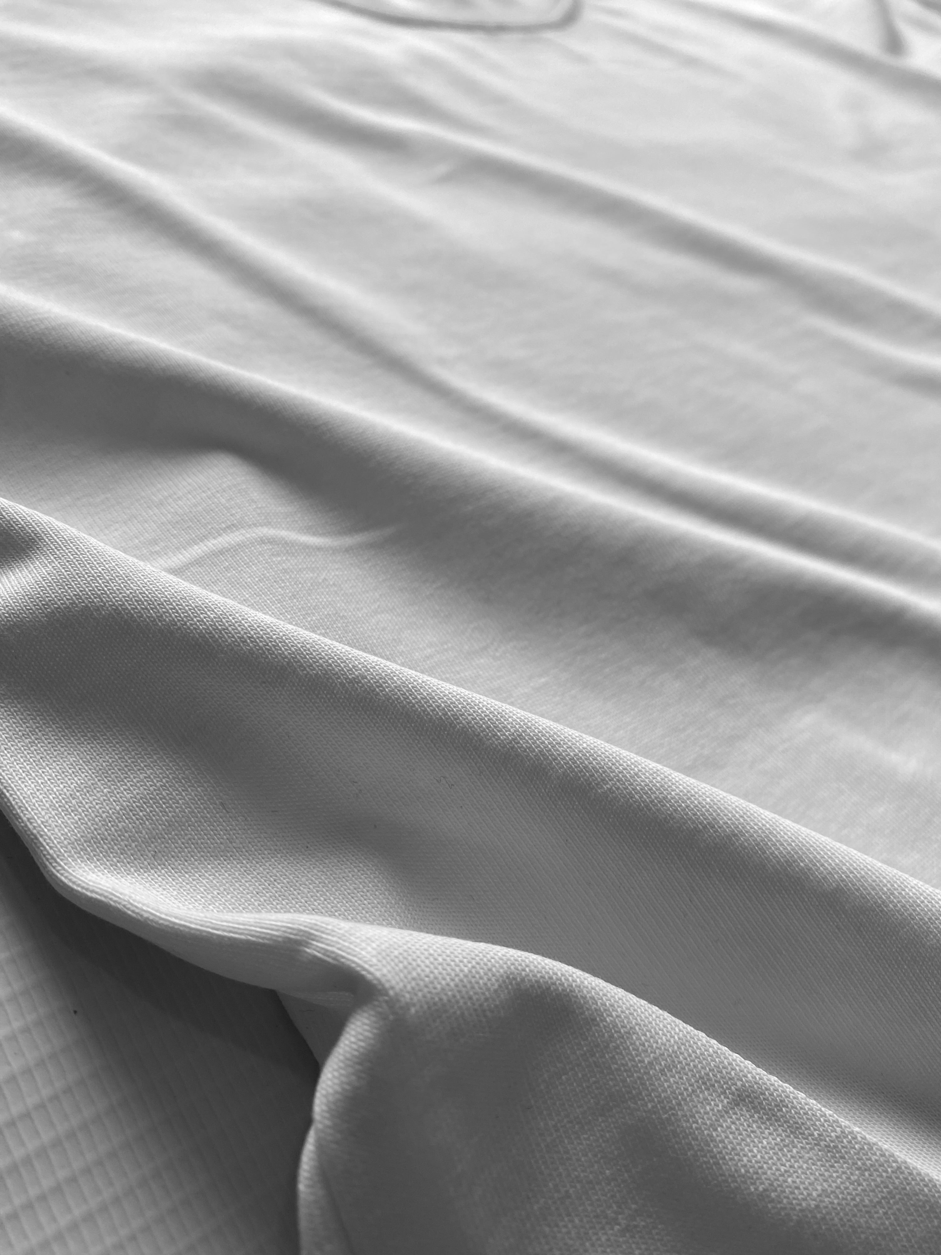 WHITE BASIC OVERSIZED TEE