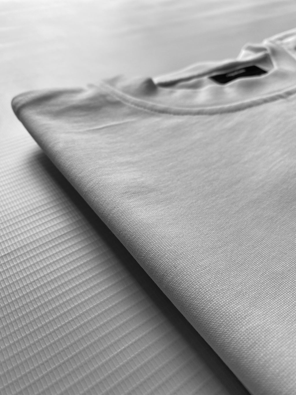 WHITE BASIC OVERSIZED TEE