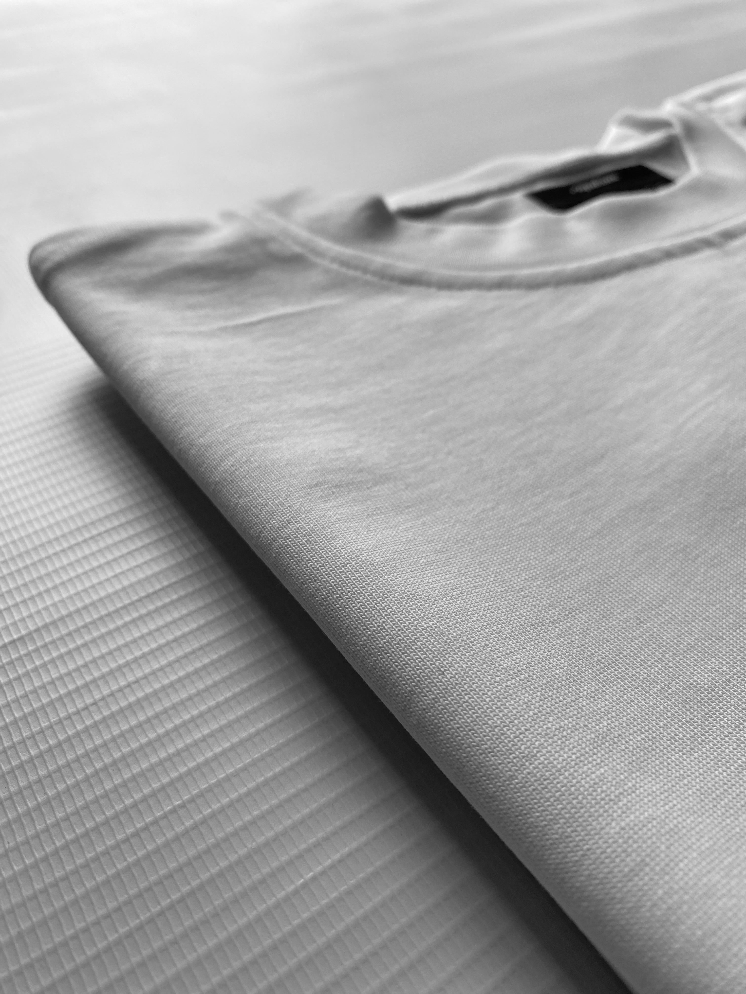 WHITE BASIC OVERSIZED TEE